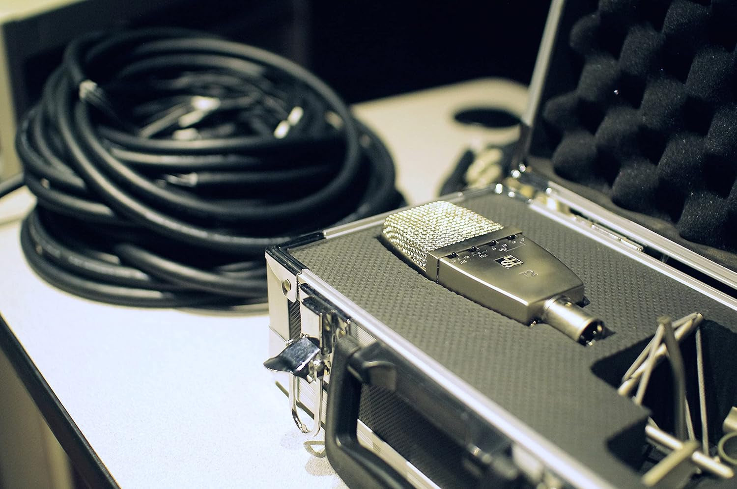 T2 Multi-Pattern Studio Microphone
